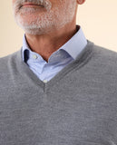 Camisola Decote em V 100% Lã Merino em Cinzento