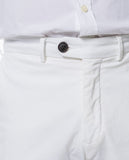Calças Chinos Regular em Branco